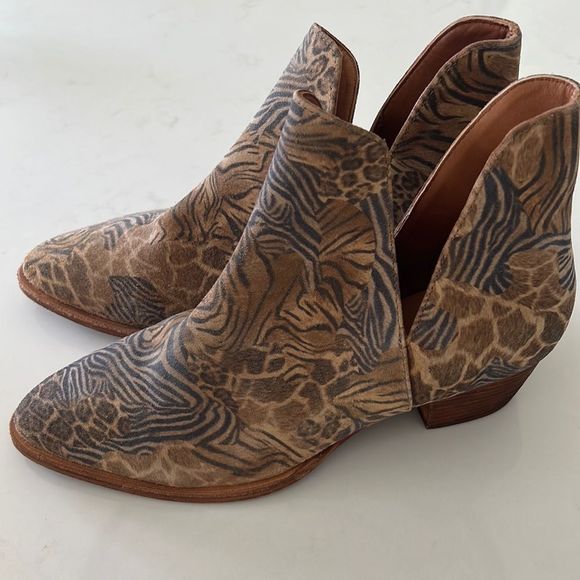 Free People Shoes - NWOT Free People Animal Charm Bootie